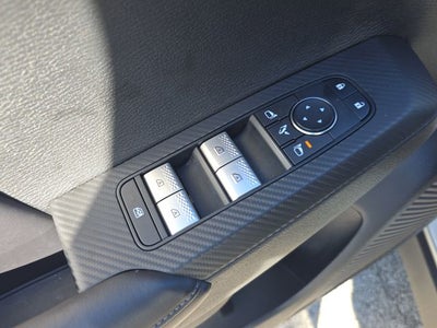 2023 Mitsubishi Outlander PHEV SE