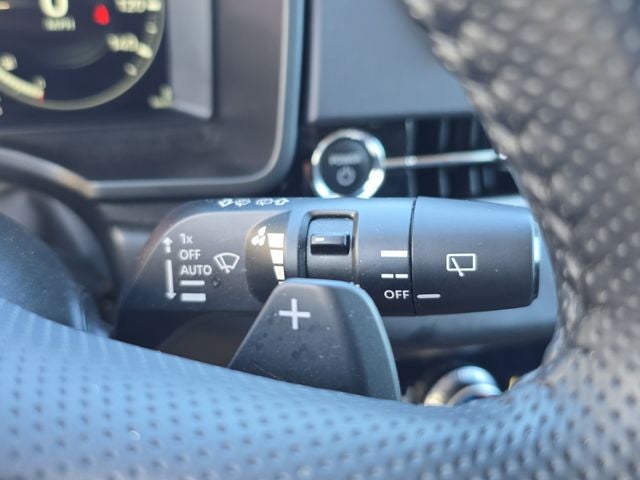 2023 Mitsubishi Outlander PHEV SE