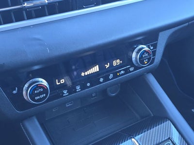 2023 Mitsubishi Outlander PHEV SE