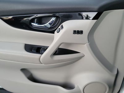 2022 Nissan Rogue Sport SV