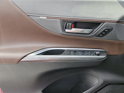 2022 Toyota Venza XLE