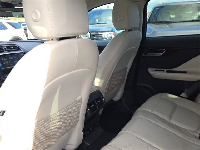 2017 Jaguar F-PACE 35t Prestige