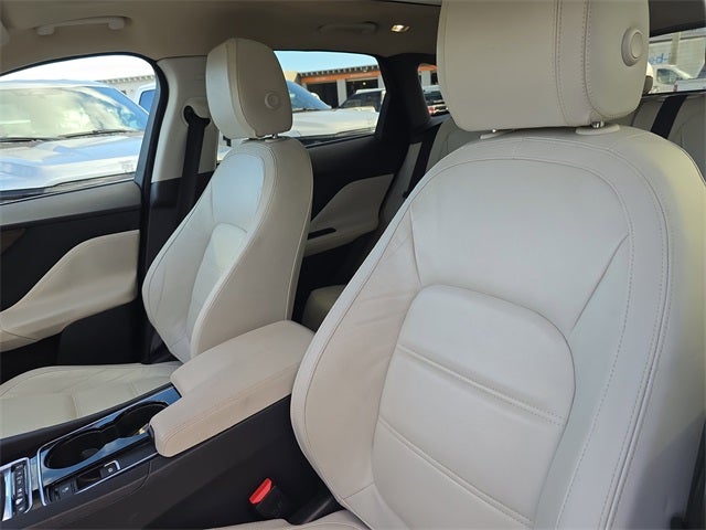 2017 Jaguar F-PACE 35t Prestige