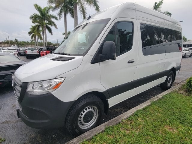 2025 Mercedes-Benz Sprinter 2500 Passenger 144 WB