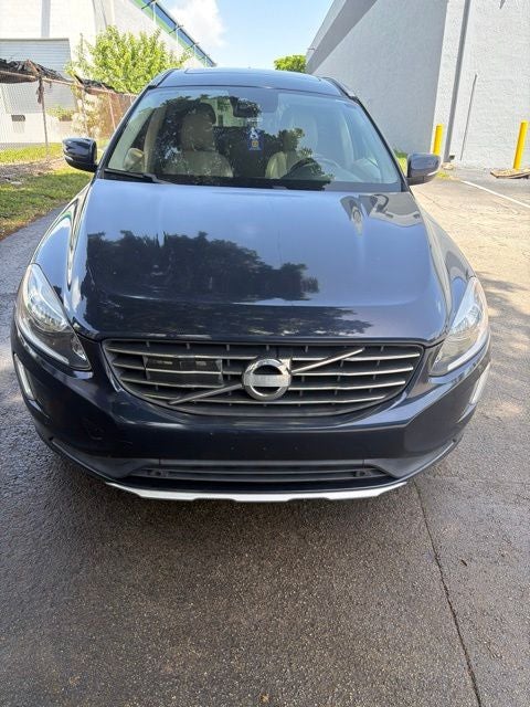 2014 Volvo XC60 T6 R-Design