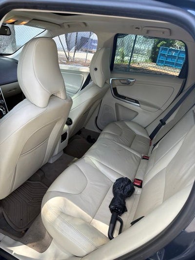 2014 Volvo XC60 T6 R-Design