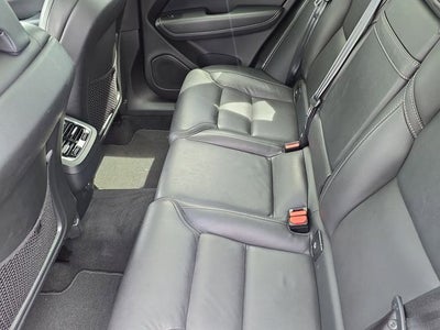2022 Volvo XC60 B5 Inscription