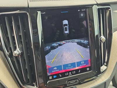 2022 Volvo XC60 B5 Inscription