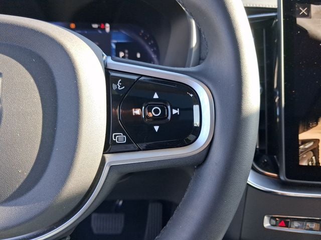 2026 Volvo XC90 B5 Plus