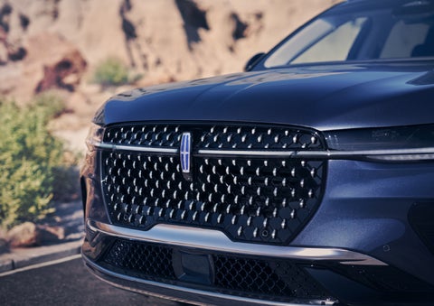 The stylish grille of a 2024 Lincoln Nautilus® SUV sparkles in the sunlight. | Lincoln of Cutler Bay in Miami FL