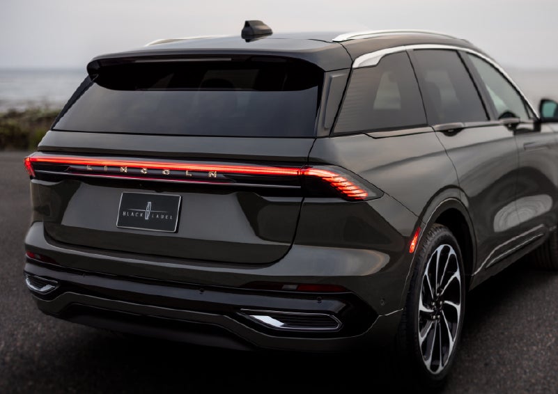 The rear of a 2025 Lincoln Black Label Nautilus® SUV displays full LED rear lighting. | Lincoln of Cutler Bay in Miami FL