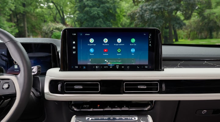 The center touchscreen inside a 2027 Lincoln Aviator® Black Label™ SUV | Lincoln of Cutler Bay in Miami FL