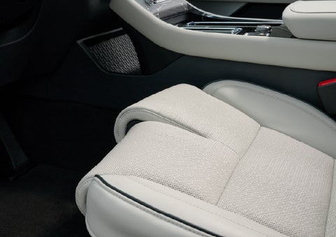 The front passenger Perfect Position seat is shown with the thigh extender adjusted.| Lincoln of Cutler Bay in Miami FL