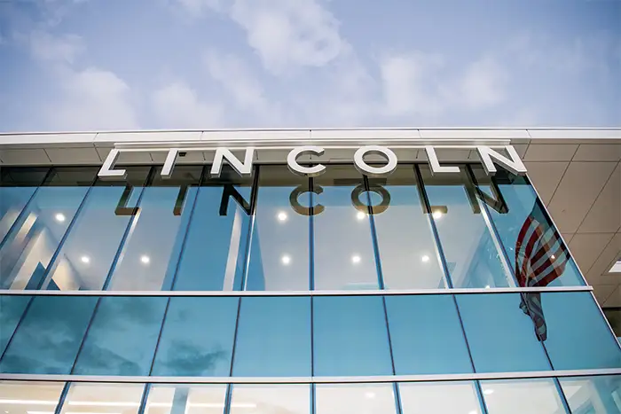 Exterior of Lincoln of Cutler Bay dealership